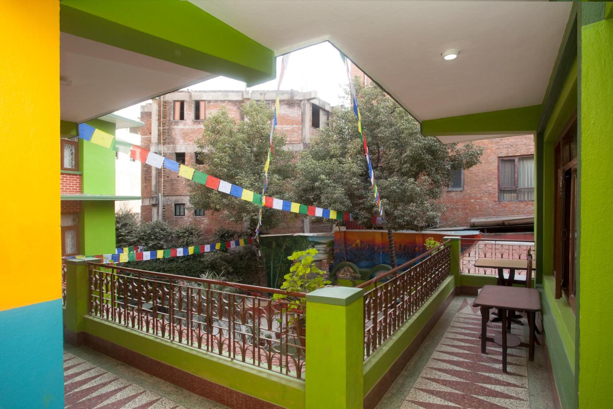 Hotel Green Horizon Катманду Экстерьер фото