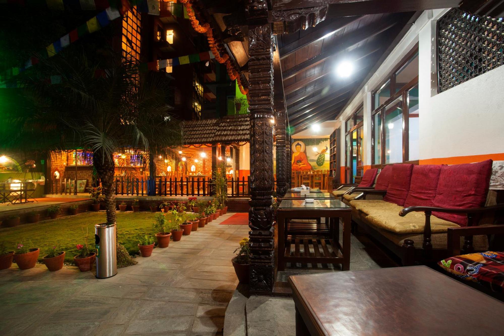 Hotel Green Horizon Катманду Экстерьер фото